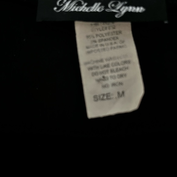 Short blazer, soft black material, size medium - Picture 4 of 5